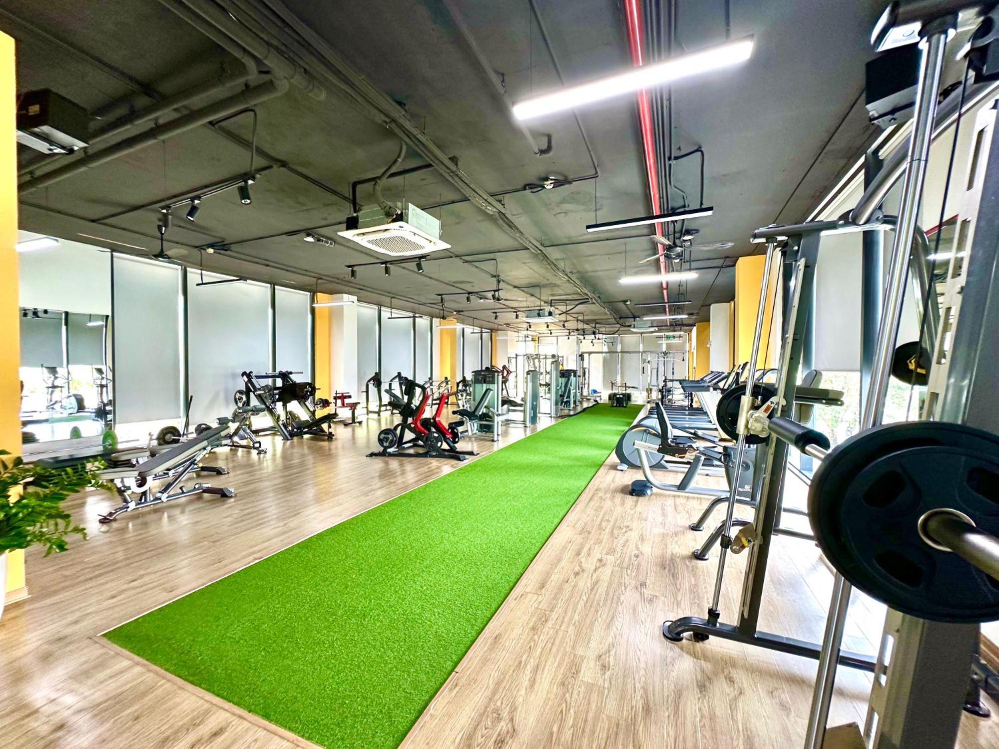 Ho Chung Cu Cao Cap Co Be Boi, Gym, Duong Chay Bo Ven Ho Noi Khu Căn hộ *